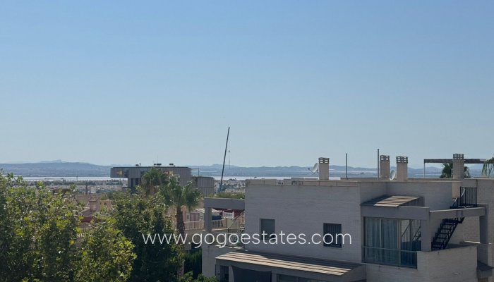 Te koop - Huis - Halfvrijstaande woning - Torrevieja - Torrevieja Centro