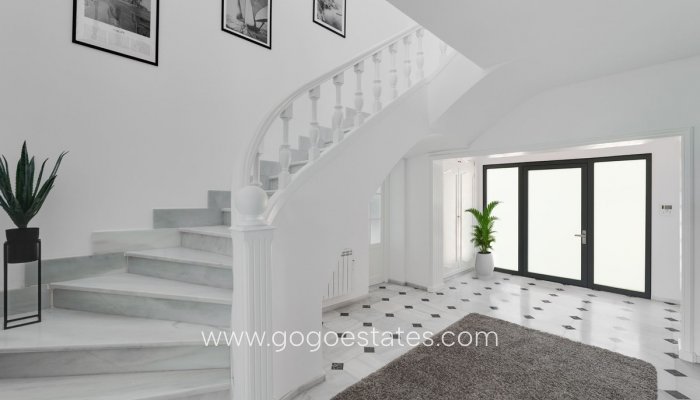 Te koop - Huis - Vrijstaande Villa - Calpe - Calpe Centro