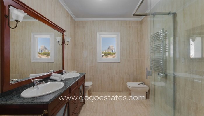 Te koop - Huis - Vrijstaande Villa - Calpe - Calpe Centro