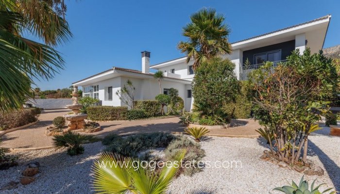 Te koop - Huis - Vrijstaande Villa - Calpe - Calpe Centro