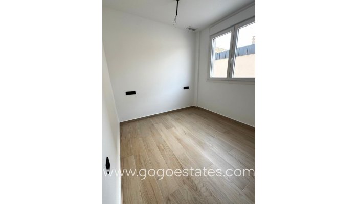 Te koop - Huis - Vrijstaande Villa - Torrevieja - Aguas Nuevas