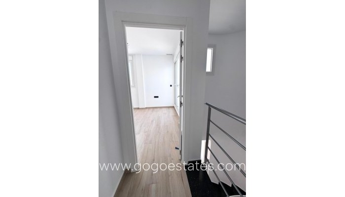 Te koop - Huis - Vrijstaande Villa - Torrevieja - Aguas Nuevas