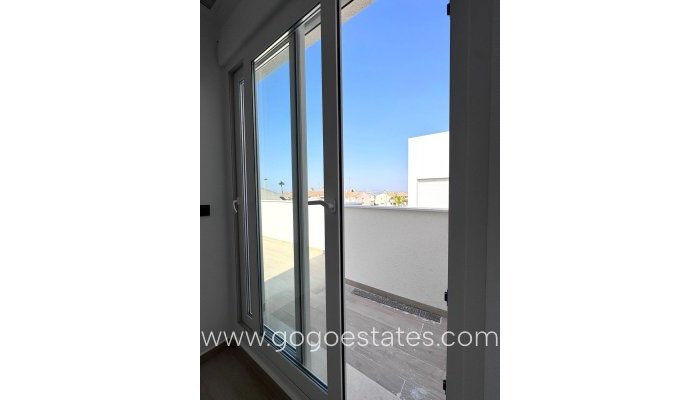 Te koop - Huis - Vrijstaande Villa - Torrevieja - Aguas Nuevas