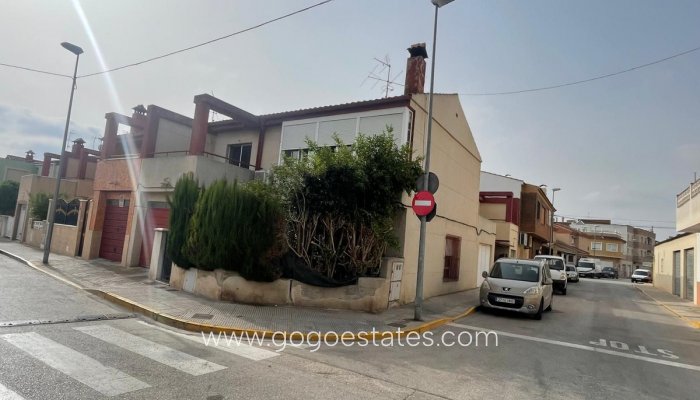 Te koop - Huis - Stadswoning - Formentera de Segura