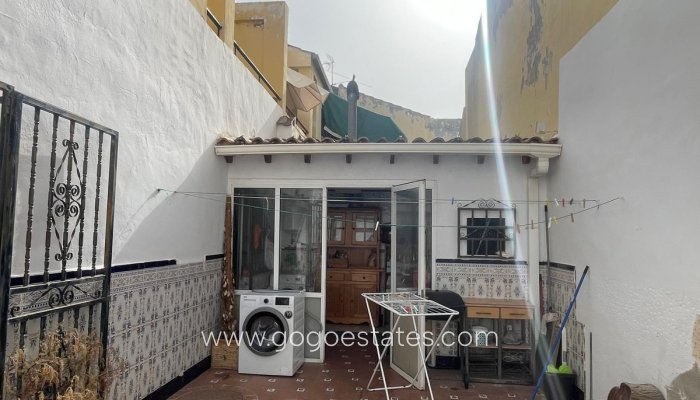 Te koop - Huis - Stadswoning - Formentera de Segura