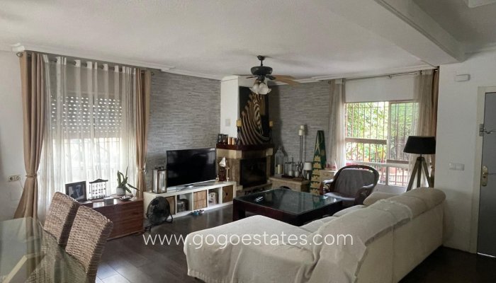 Te koop - Huis - Stadswoning - Formentera de Segura