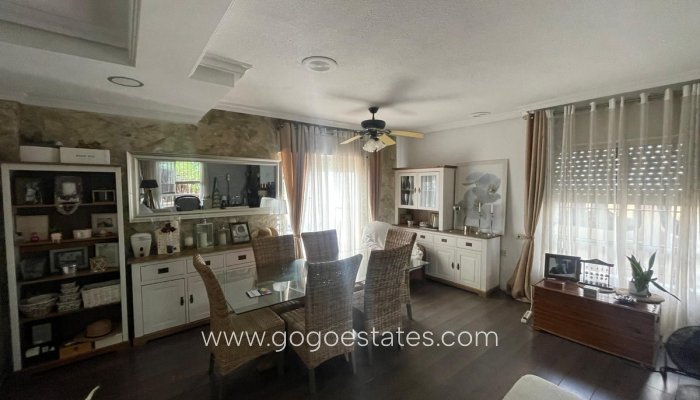 Te koop - Huis - Stadswoning - Formentera de Segura