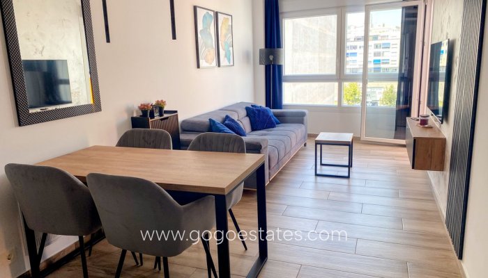 Te koop - Appartement - Appartement op de middelste verdieping - Torrevieja - Torrevieja Centro