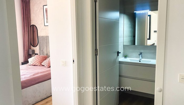 Te koop - Appartement - Appartement op de middelste verdieping - Torrevieja - Torrevieja Centro