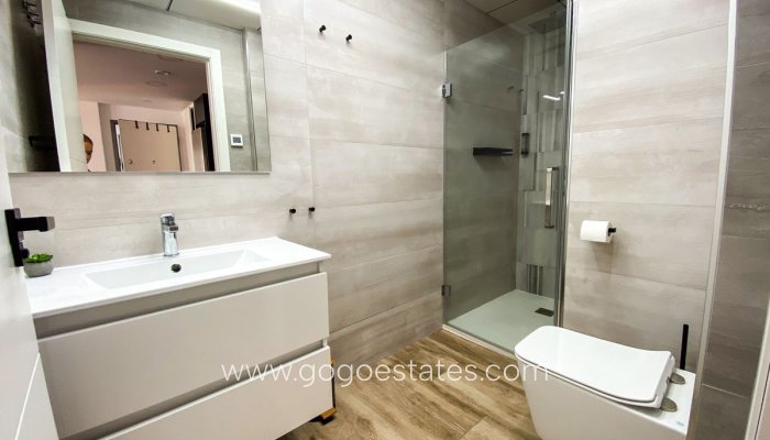 Te koop - Appartement - Appartement op de middelste verdieping - Torrevieja - Torrevieja Centro