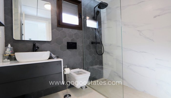 Te koop - Huis - Vrijstaande Villa - Orihuela - Villamartin