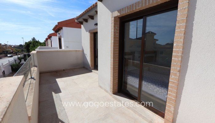 Te koop - Huis - Vrijstaande Villa - Orihuela - Villamartin