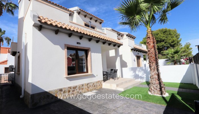 Te koop - Huis - Vrijstaande Villa - Orihuela - Villamartin