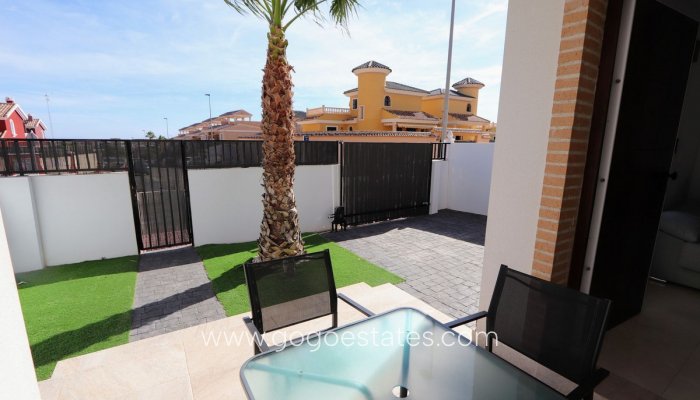 Te koop - Huis - Vrijstaande Villa - Orihuela - Villamartin