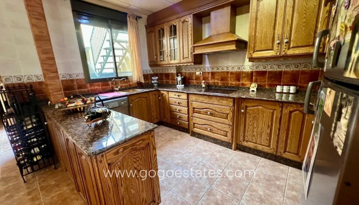 Te koop - Huis - Stadswoning - Pinoso - Pinoso Centro