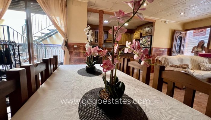 Te koop - Huis - Stadswoning - Pinoso - Pinoso Centro