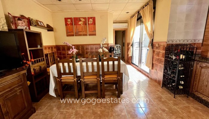 Te koop - Huis - Stadswoning - Pinoso - Pinoso Centro