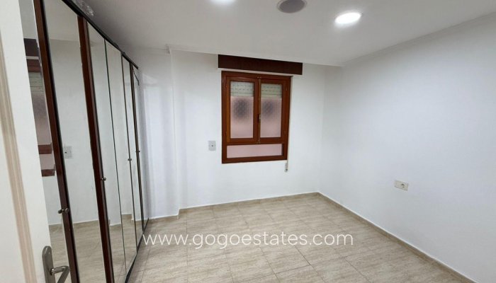 Te koop - Appartement - Appartement op de middelste verdieping - Torrevieja - Torrevieja Centro