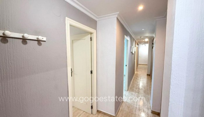 Te koop - Appartement - Appartement op de middelste verdieping - Torrevieja - Torrevieja Centro