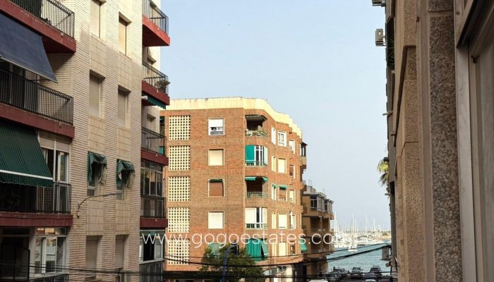 Te koop - Appartement - Appartement op de middelste verdieping - Torrevieja - Torrevieja Centro