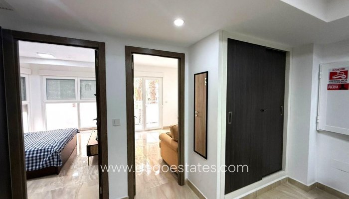 Te koop - Appartement - Appartement op de middelste verdieping - Torrevieja - Torrevieja Centro