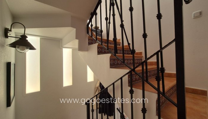 Te koop - Huis - Vrijstaande Villa - Orihuela - Orihuela Centro