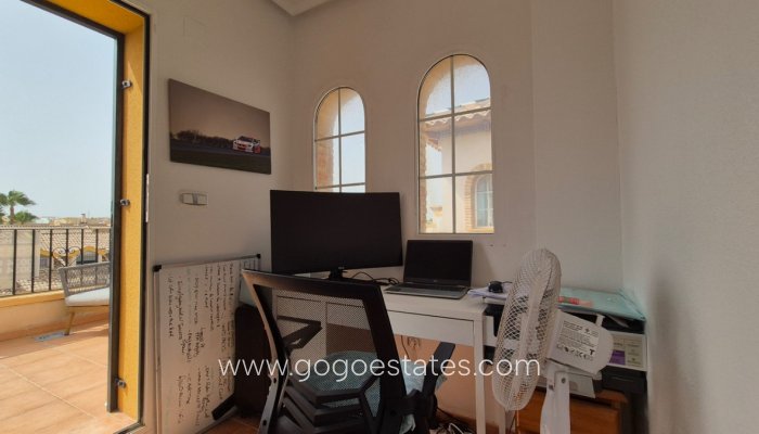 Te koop - Huis - Vrijstaande Villa - Orihuela - Orihuela Centro