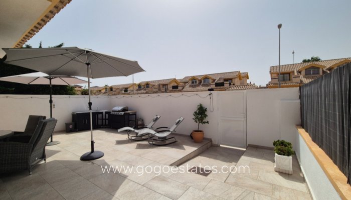 Te koop - Huis - Vrijstaande Villa - Orihuela - Orihuela Centro