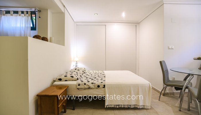 Te koop - Huis - Vrijstaande Villa - Torrevieja - Torrevieja Centro