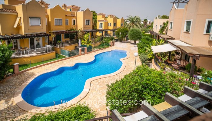 Te koop - Huis - Vrijstaande Villa - Torrevieja - Torrevieja Centro