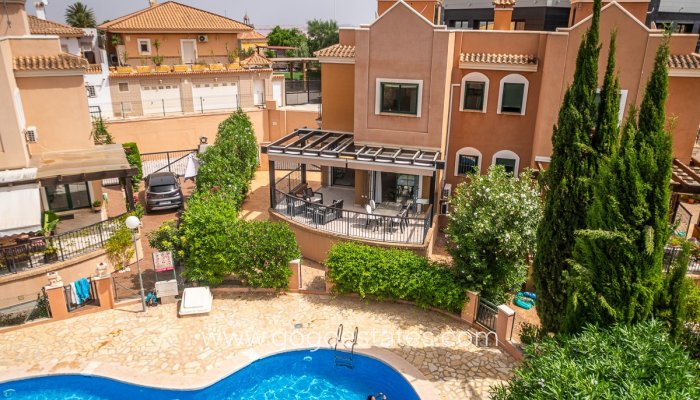 Te koop - Huis - Vrijstaande Villa - Torrevieja - Torrevieja Centro