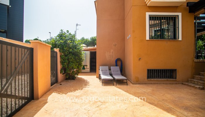 Te koop - Huis - Vrijstaande Villa - Torrevieja - Torrevieja Centro