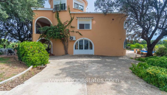 Te koop - Huis - Vrijstaande Villa - Dénia - Denia Centro