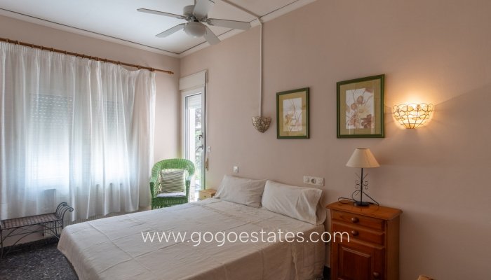 Te koop - Huis - Vrijstaande Villa - Dénia - Denia Centro