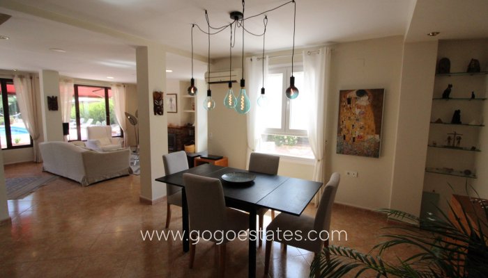 Te koop - Huis - Vrijstaande Villa - Elche - Valverde