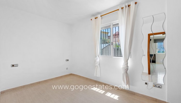 Te koop - Huis - Vrijstaande Villa - Polop - Polop Centro