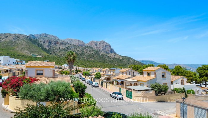 Te koop - Huis - Vrijstaande Villa - Polop - Polop Centro