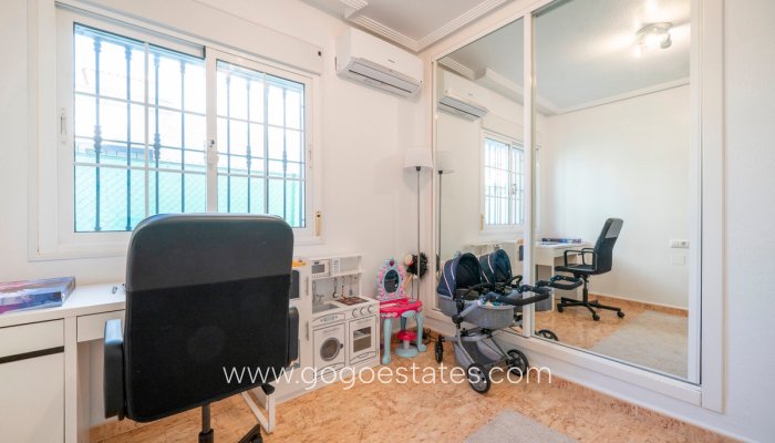 Te koop - Huis - Stadswoning - Guardamar del Segura - Guardamar del Segura Centro