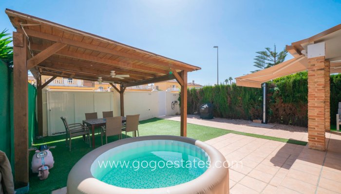 Te koop - Huis - Stadswoning - Guardamar del Segura - Guardamar del Segura Centro