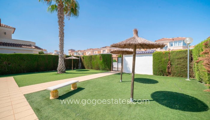 Te koop - Huis - Stadswoning - Guardamar del Segura - Guardamar del Segura Centro