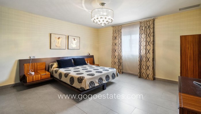 Te koop - Huis - Vrijstaande Villa - Rojales - Rojales Centro