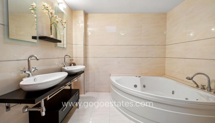 Te koop - Huis - Vrijstaande Villa - Rojales - Rojales Centro