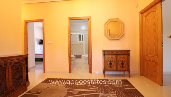 Te koop - Huis - Vrijstaande Villa - Catral - Catral Centro