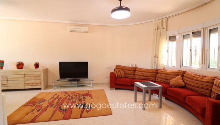 Te koop - Huis - Vrijstaande Villa - Catral - Catral Centro