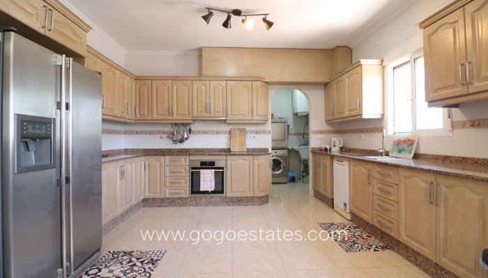 Te koop - Huis - Vrijstaande Villa - Catral - Catral Centro