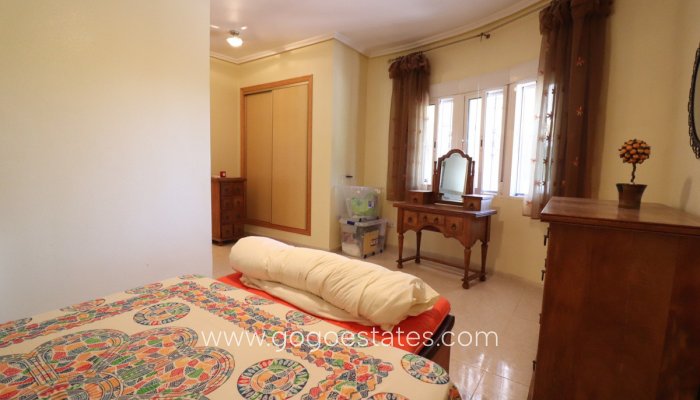 Te koop - Huis - Vrijstaande Villa - Catral - Catral Centro