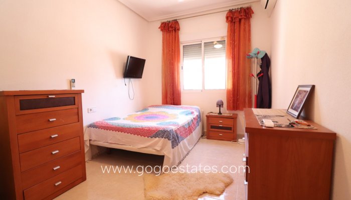 Te koop - Huis - Vrijstaande Villa - Catral - Catral Centro