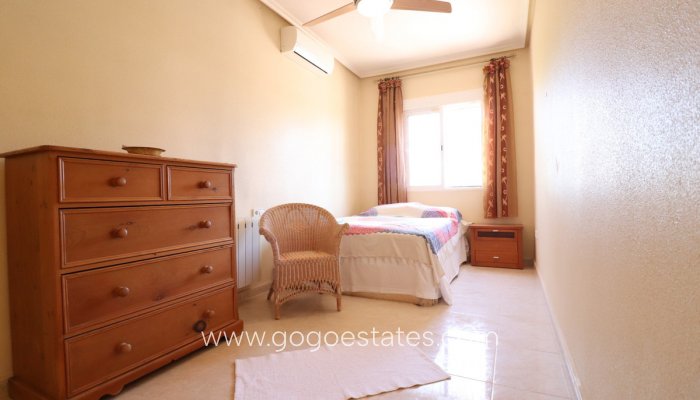 Te koop - Huis - Vrijstaande Villa - Catral - Catral Centro