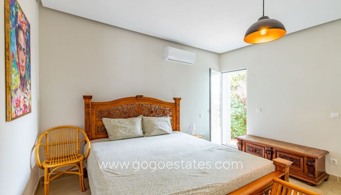 Te koop - Huis - Vrijstaande Villa - Teulada - Moraira