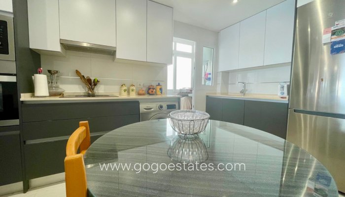 Te koop - Appartement - Appartement op de middelste verdieping - Torrevieja - Playa del Cura